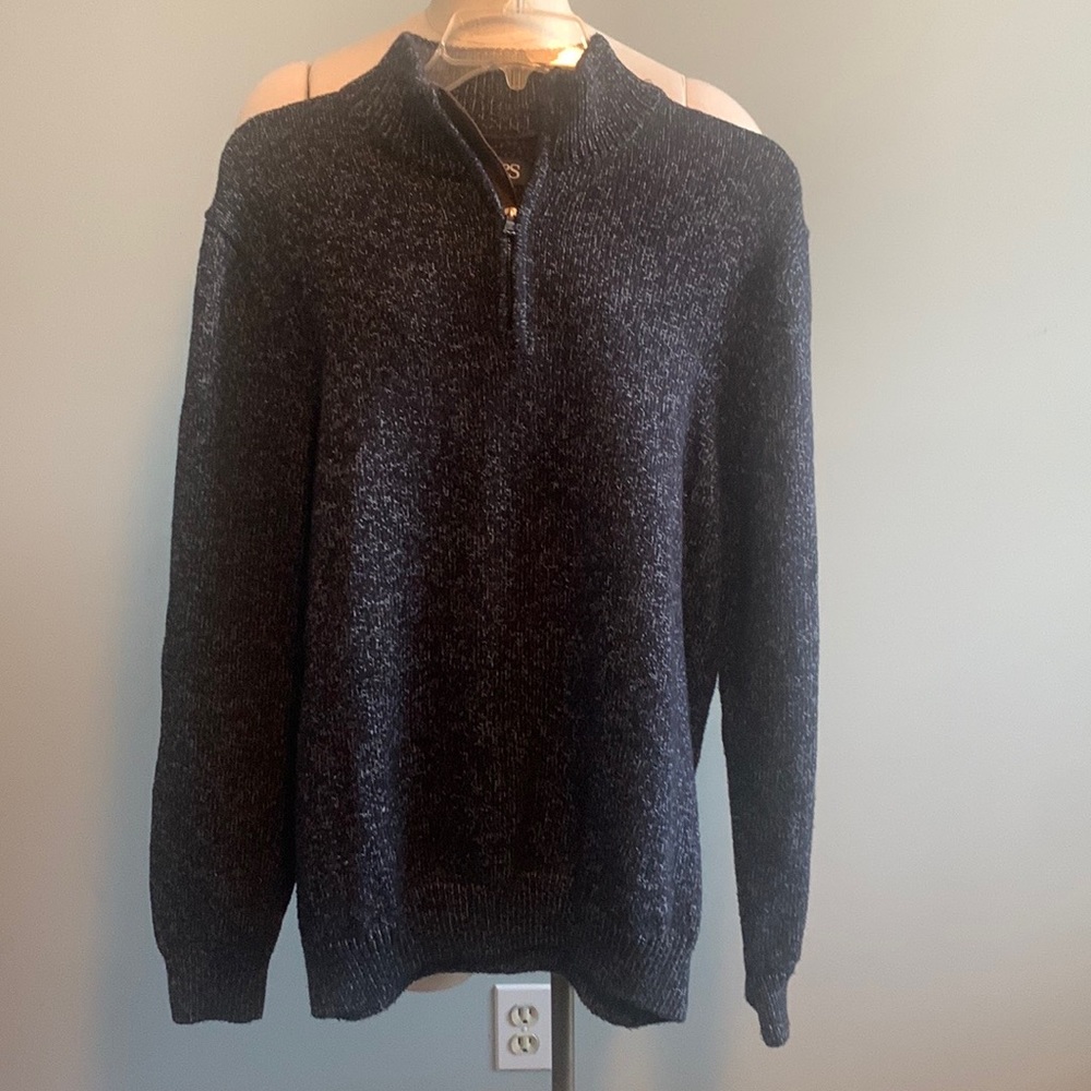 Chaps Mens Large Classic fit Black Textered Sweater